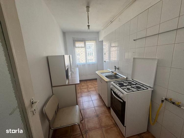 Apartament cu 4 camere în Vasile Aaron