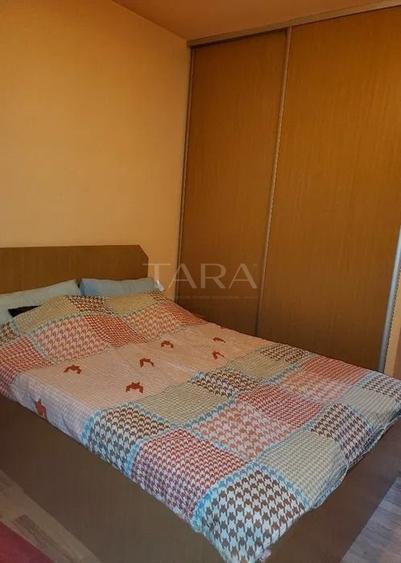 Apartament cu 3 camere semidecomandat, mobilat în Florești
