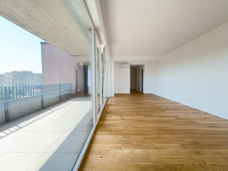 Apartament cu 3 camere decomandat, mobilat în Doamna Ghica