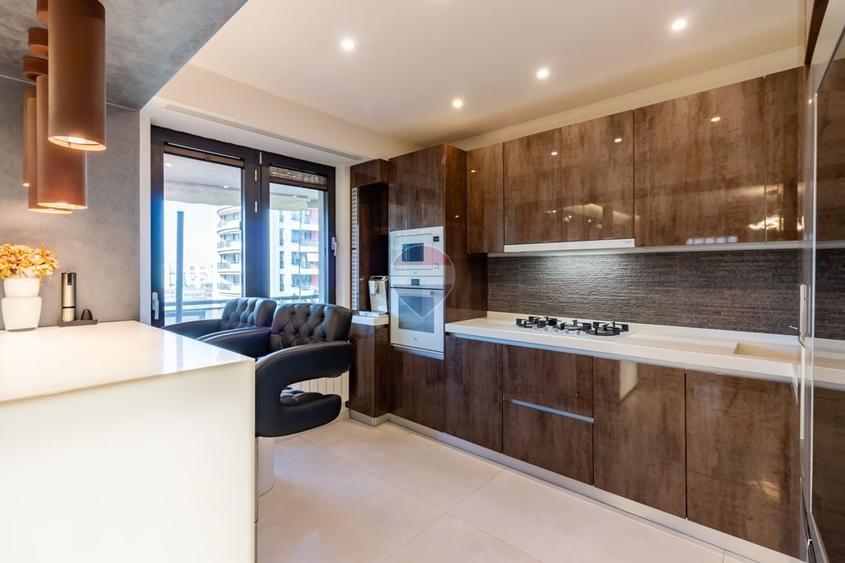 Apartament cu 4 camere decomandat, mobilat în Barbu Văcărescu