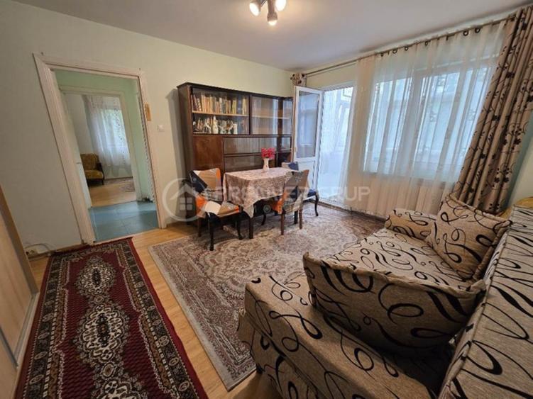 Apartament cu 2 camere în Podu Roș
