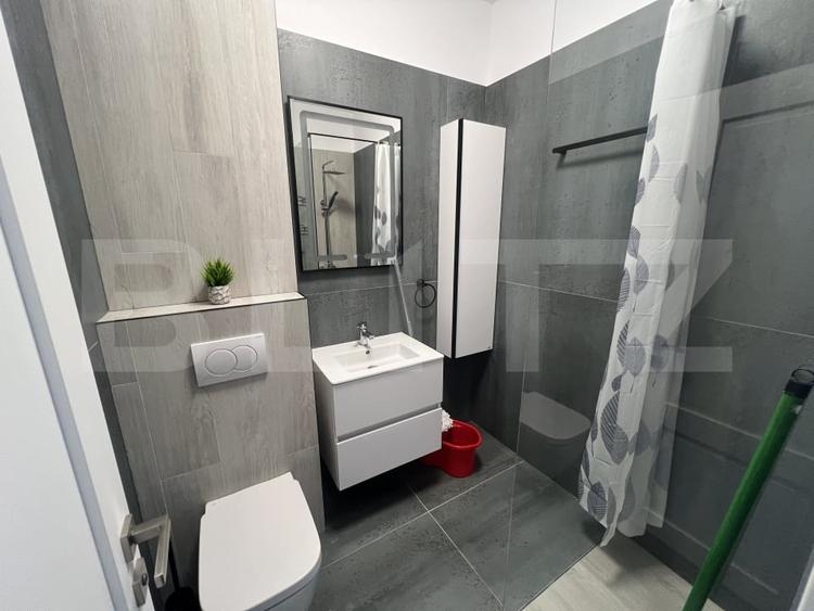 Apartament cu 2 camere semidecomandat, mobilat în Florești