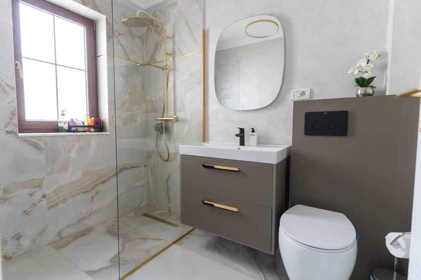Duplex cu 5 camere cu Canalizare în Mehala