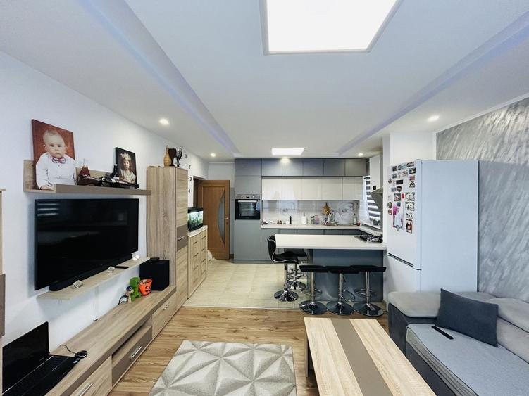 Apartament cu 3 camere semidecomandat în Șelimbăr