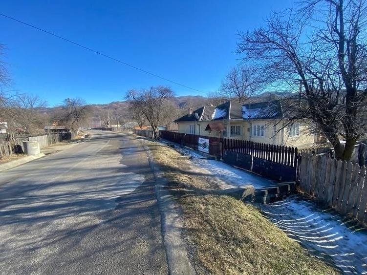 Casă cu 4 camere în Prahuda