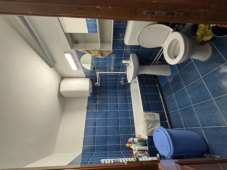 Apartament cu 3 camere decomandat în Exterior Vest