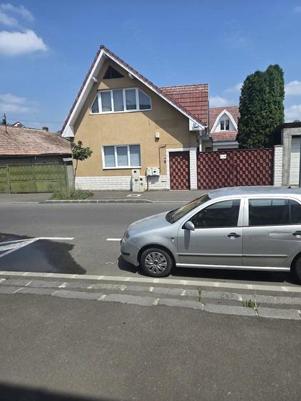 Casă cu Teren 479 Mp în Libertății