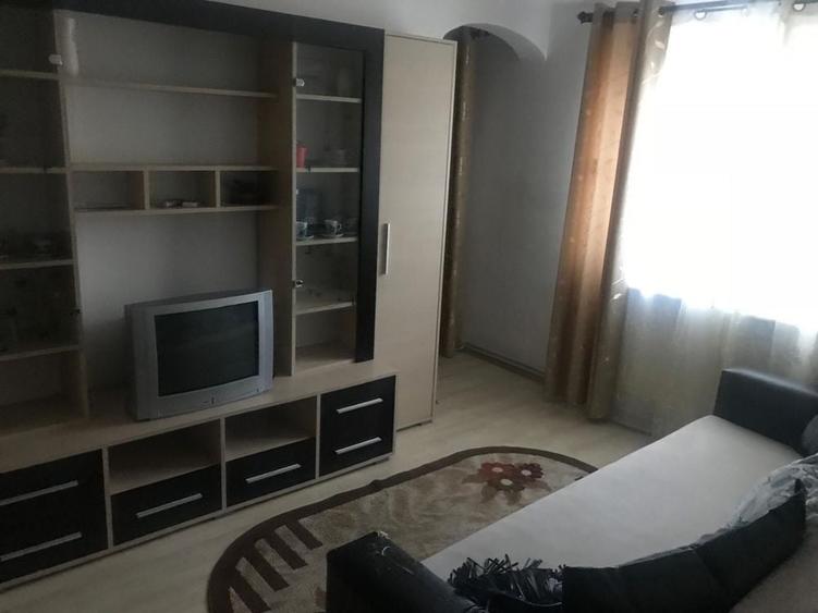 Apartament cu 2 camere decomandat în Exterior Vest
