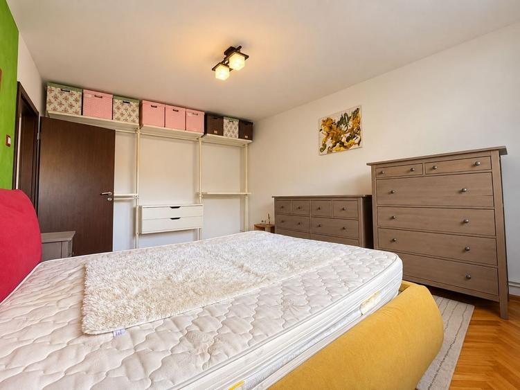 Apartament cu 2 camere decomandat în Central