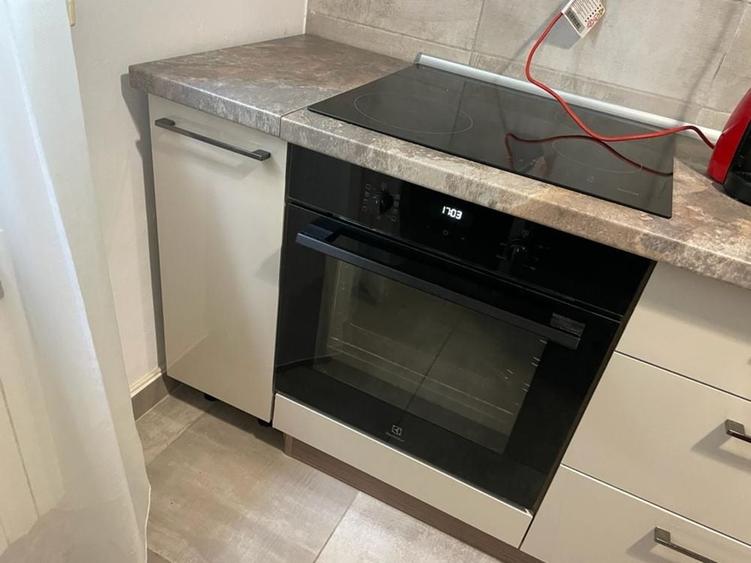 Inchiriez apartament 3 camere - 5
