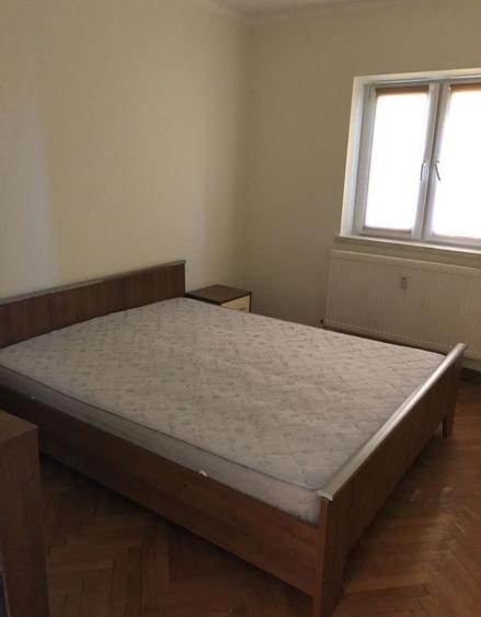 Apartament cu 3 camere decomandat, mobilat în Baba-Dochia