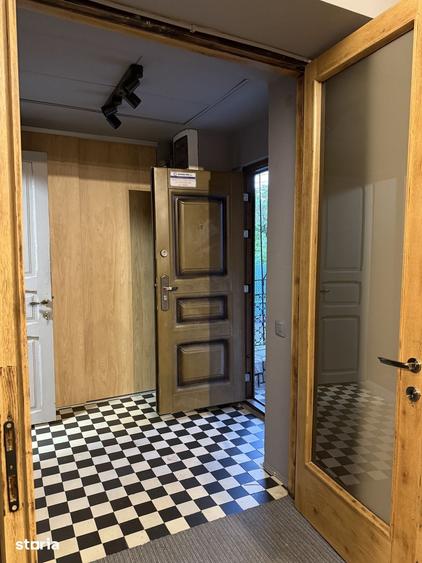 Apartament cu 3 camere în Piața Centrală