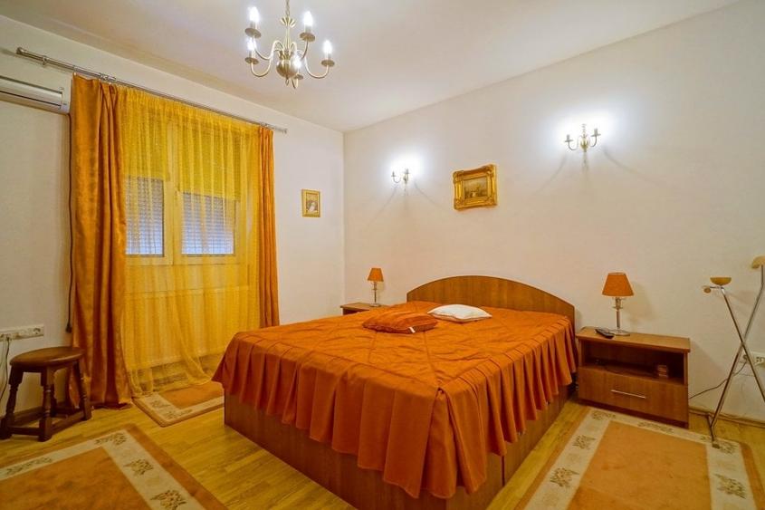 Casă individuală cu 22 camere cu Piscina în Bălteni