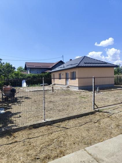 Apartament decomandat în Roseți