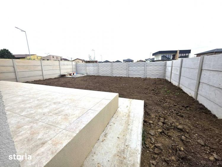 Casă cu 5 camere cu Canalizare în Central