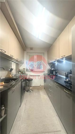 Apartament cu 3 camere decomandat în Km 4