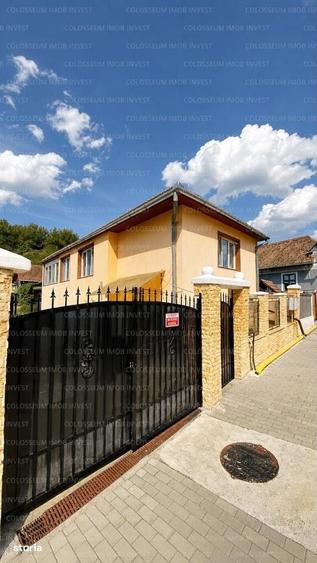 Apartament cu 4 camere în Central