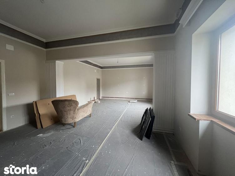 Casă cu 3 camere cu Teren 50 Mp în Cetate