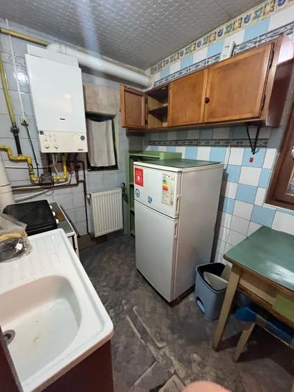 Casă individuală cu 2 camere cu Canalizare în Central