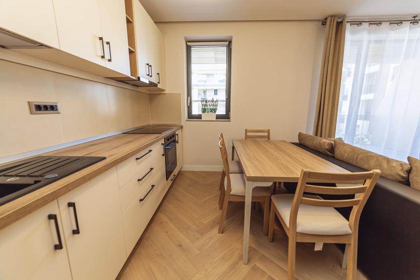 Apartament cu 2 camere semidecomandat, mobilat în Voluntari