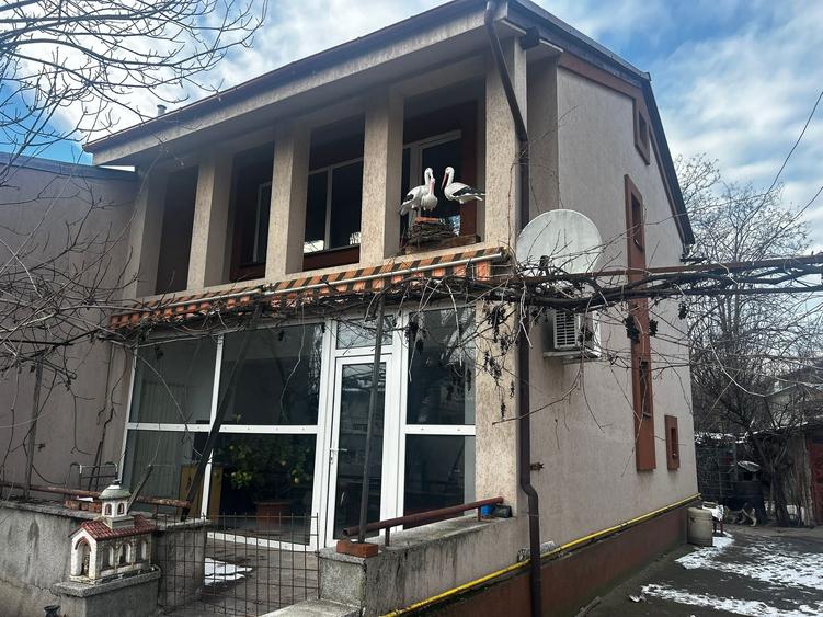 Casă individuală cu 3 camere cu Canalizare în Ultracentral