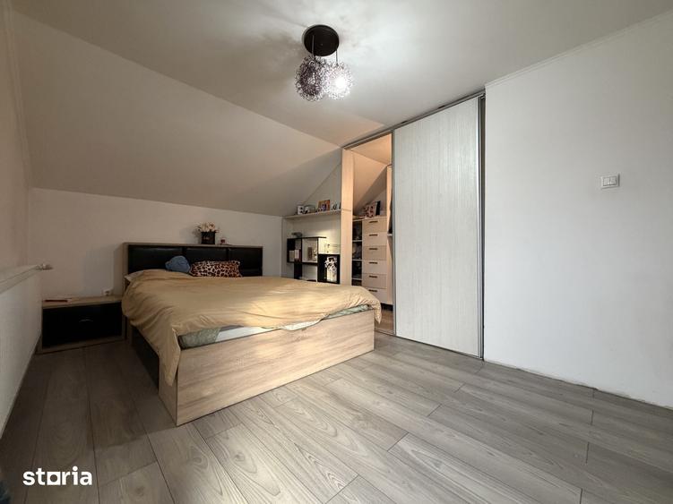 Casă cu 5 camere cu Teren 576 Mp în Sânandrei