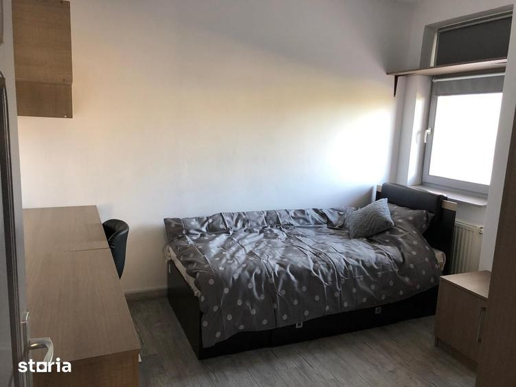 Apartament cu 3 camere în 22 Decembrie 1989