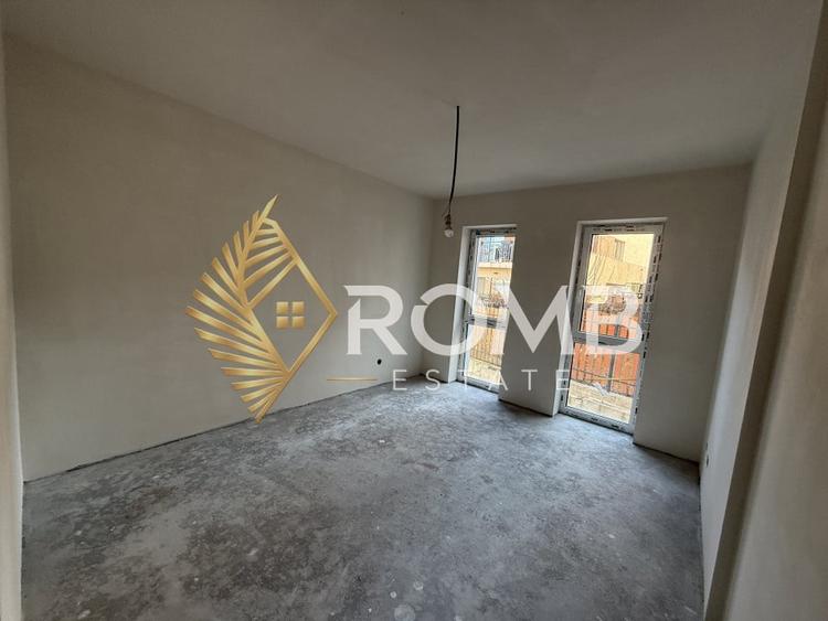 Apartament cu 5 camere semidecomandat în Mănăștur