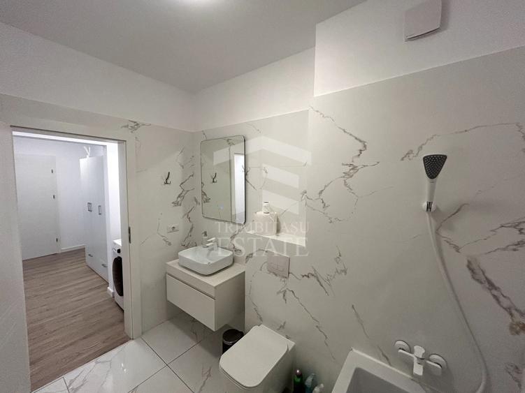 Apartament cu 2 camere semidecomandat, mobilat în Pipera