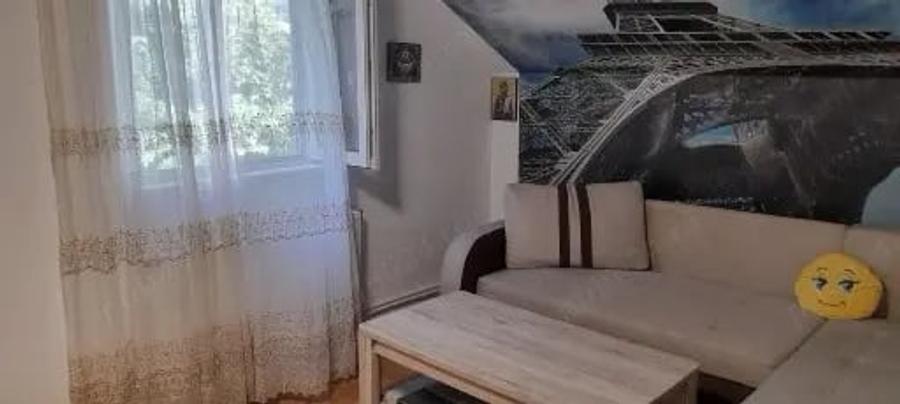 Casă cu 5 camere în Central