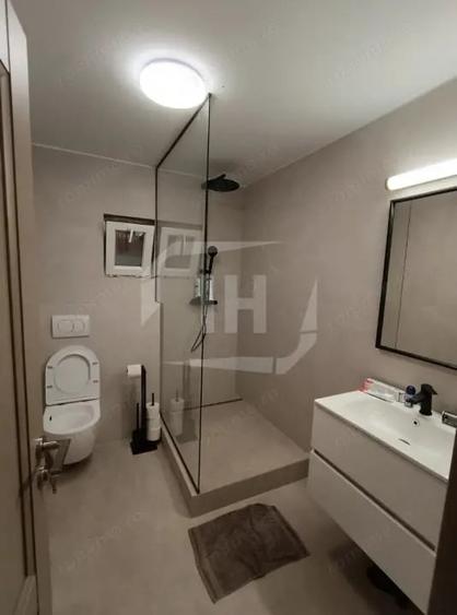 Apartament cu 2 camere semidecomandat, mobilat în Bună Ziua