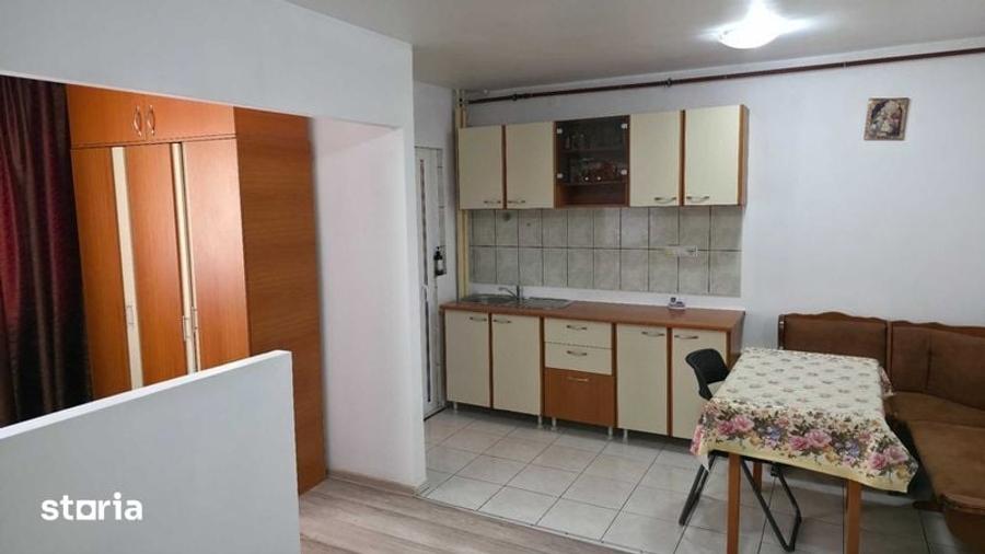 Garsonieră decomandată în Central