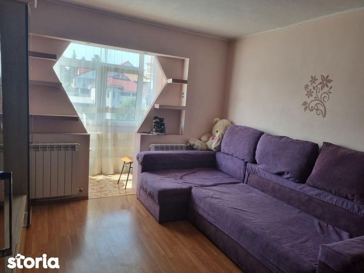Apartament cu 3 camere semidecomandat în Bistrița Lac