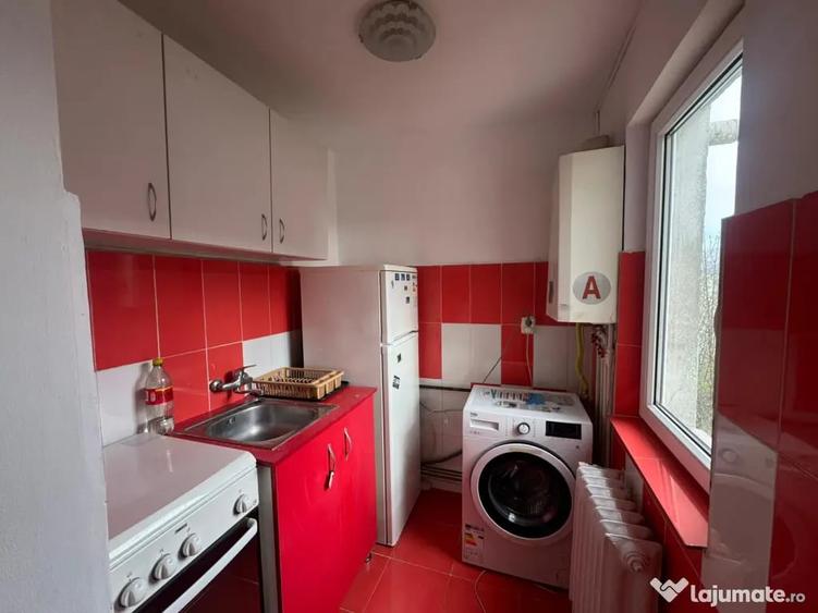 Apartament cu 2 camere semidecomandat în Ultracentral