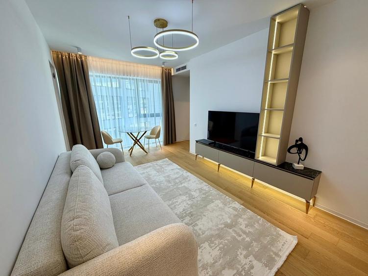 Apartament cu 2 camere semidecomandat, mobilat în Floreasca