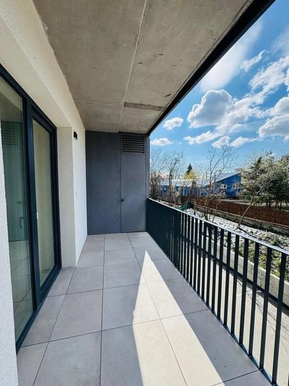 Apartament cu 2 camere semidecomandat, mobilat în Lacul Tei