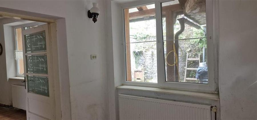 Casă individuală cu 10 camere cu Canalizare în Muncitoresc