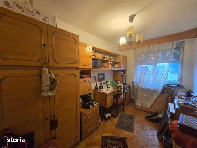 Apartament cu 4 camere decomandat, mobilat în Central