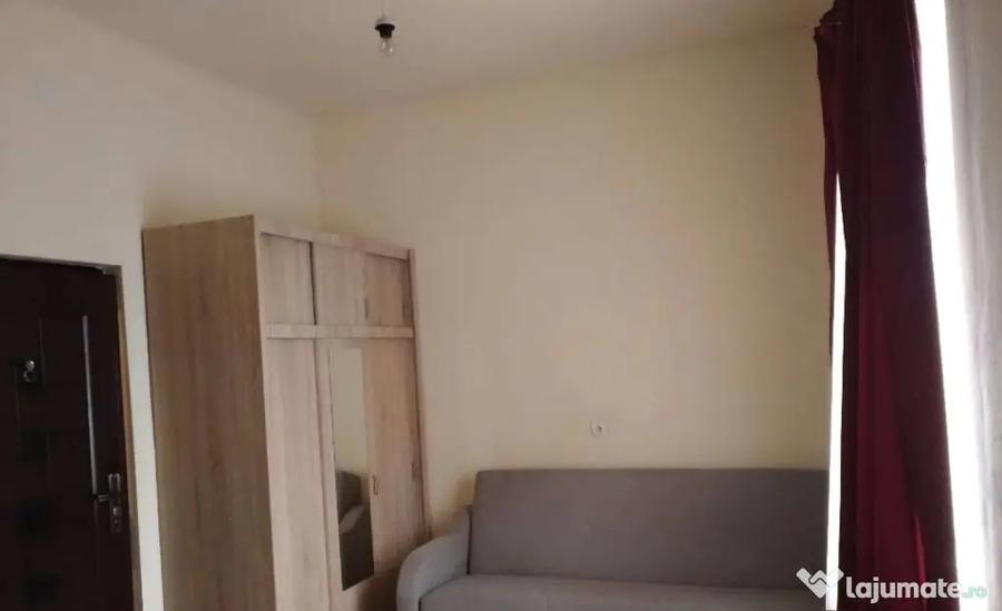 Apartament cu 2 camere decomandat în Semicentral