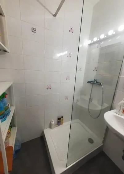 Garsonieră semidecomandată în Apărătorii Patriei