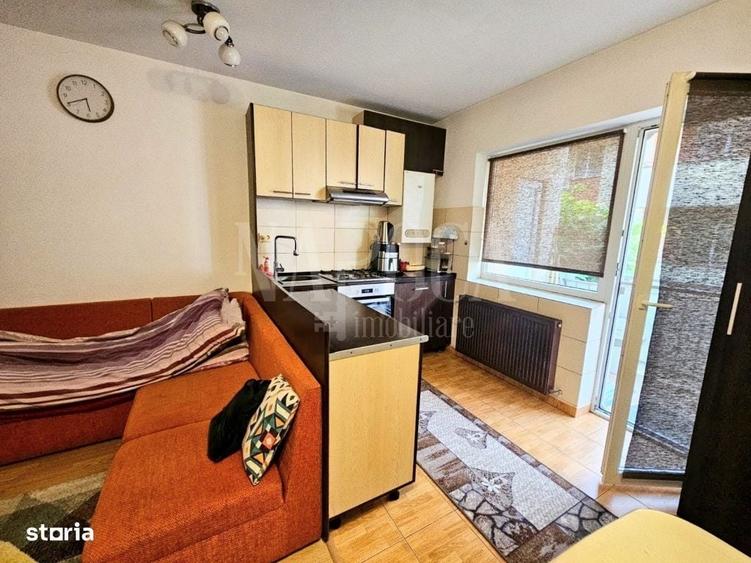 Apartament cu 3 camere semidecomandat în Florești