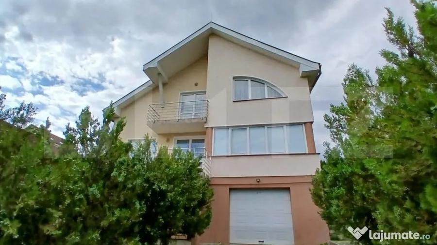 Vila de vanzare, 300 mp, zona Livezeni - 9