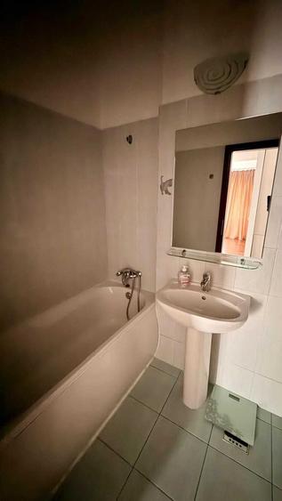 Apartament cu 2 camere semidecomandat în Titan