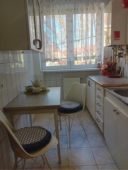 Apartament cu 2 camere semidecomandat în Cornișa