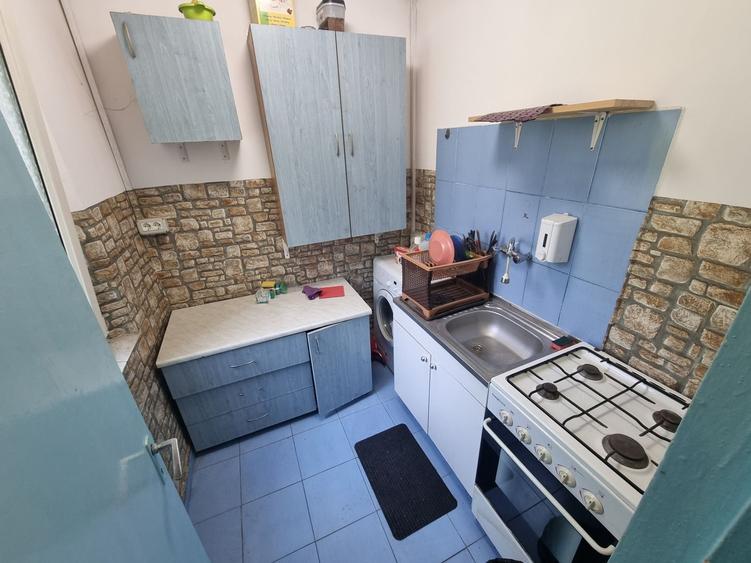 Apartament cu 2 camere semidecomandat, mobilat în Groapa
