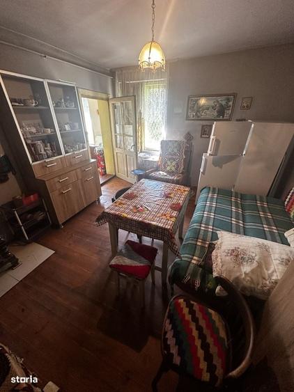 Casă cu 3 camere cu Teren 1124 Mp în Central