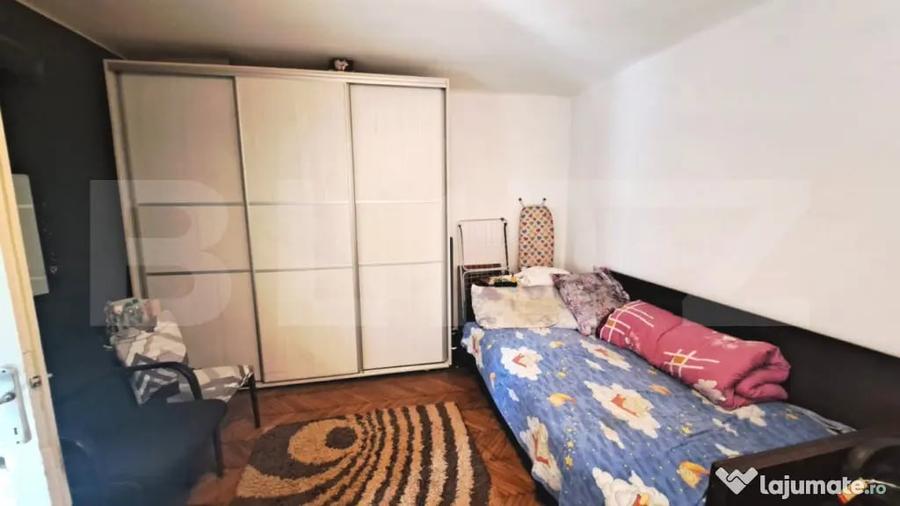 Casă cu 5 camere cu Teren 1350 Mp în Hălchiu