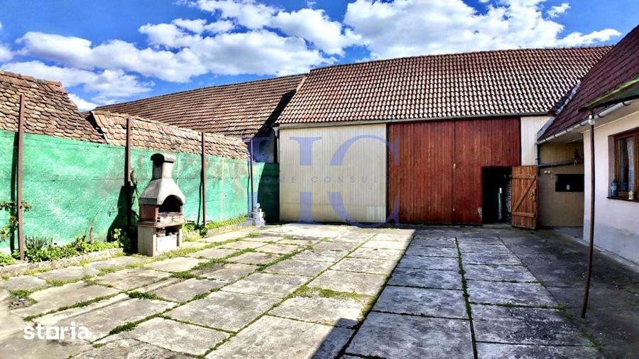 Casă cu 4 camere cu Teren 1622 Mp în Central