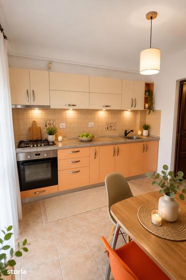 Apartament cu 3 camere decomandat în Podu Roș