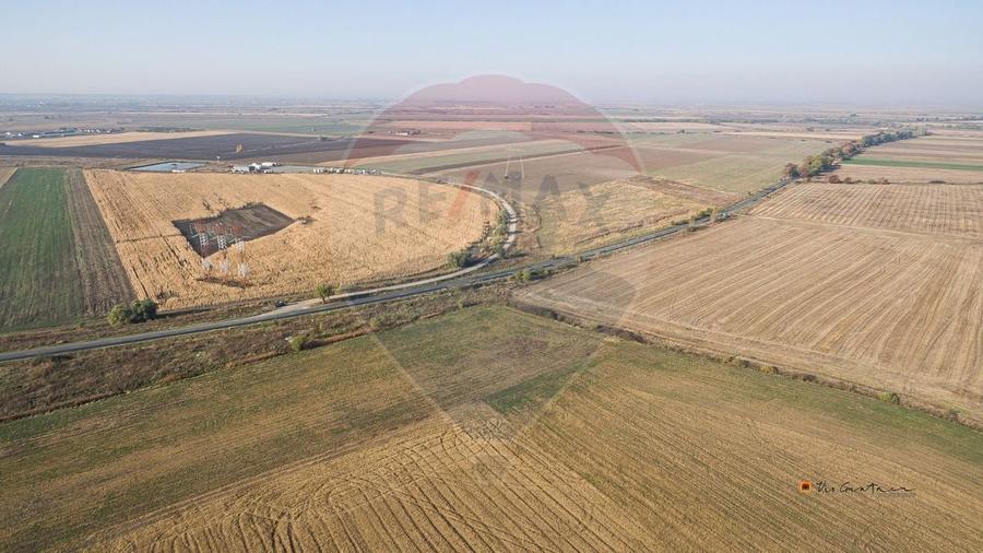 Teren agricol intravilan de 39016 mp, în Exterior Nord